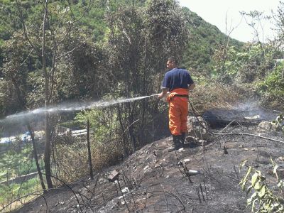Intervento della Protezione Civile cavese per vari incendi.